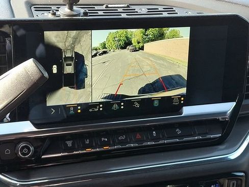 Used 2024 Chevrolet Silverado 2500 High Country w/ High Country Premium Package AWD/4WD image 18