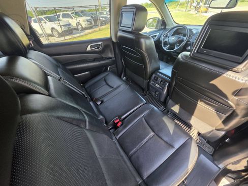 Used 2013 Nissan Pathfinder Platinum w/ Platinum Premium Pkg AWD/4WD image 6