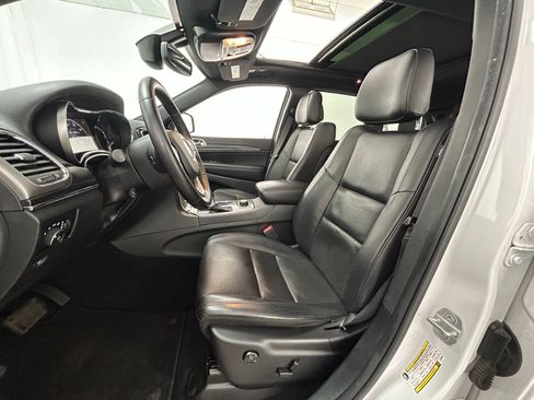 Used 2020 Jeep Grand Cherokee Limited w/ Luxury Group II image 29