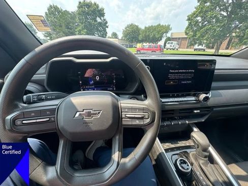 Used 2023 Chevrolet Colorado Trail Boss AWD/4WD image 10