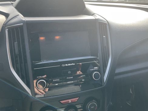 Used 2017 Subaru Impreza 2.0i Premium image 17