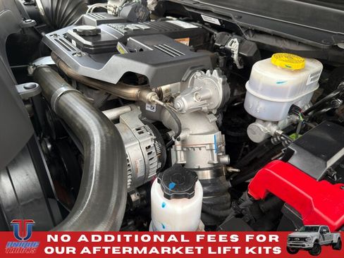 Used 2024 RAM 3500 Tradesman w/ Chrome Appearance Group AWD/4WD image 18