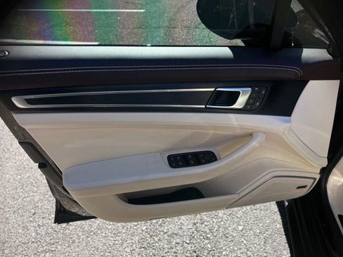 Used 2023 Porsche Panamera GTS image 16