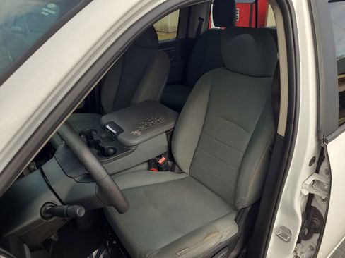 Used 2019 RAM 1500 Classic SLT image 9