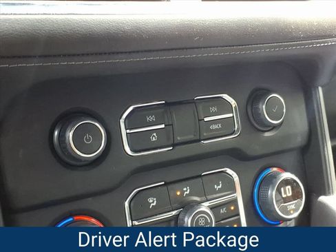 Certified 2024 Chevrolet Suburban Z71 w/ Off-Road Capability Package AWD/4WD image 5