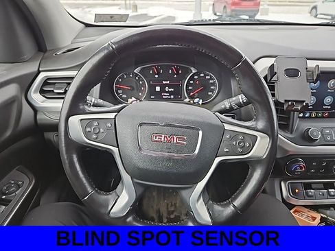 Used 2021 GMC Acadia SLT w/ LPO, Black Accent Package image 9