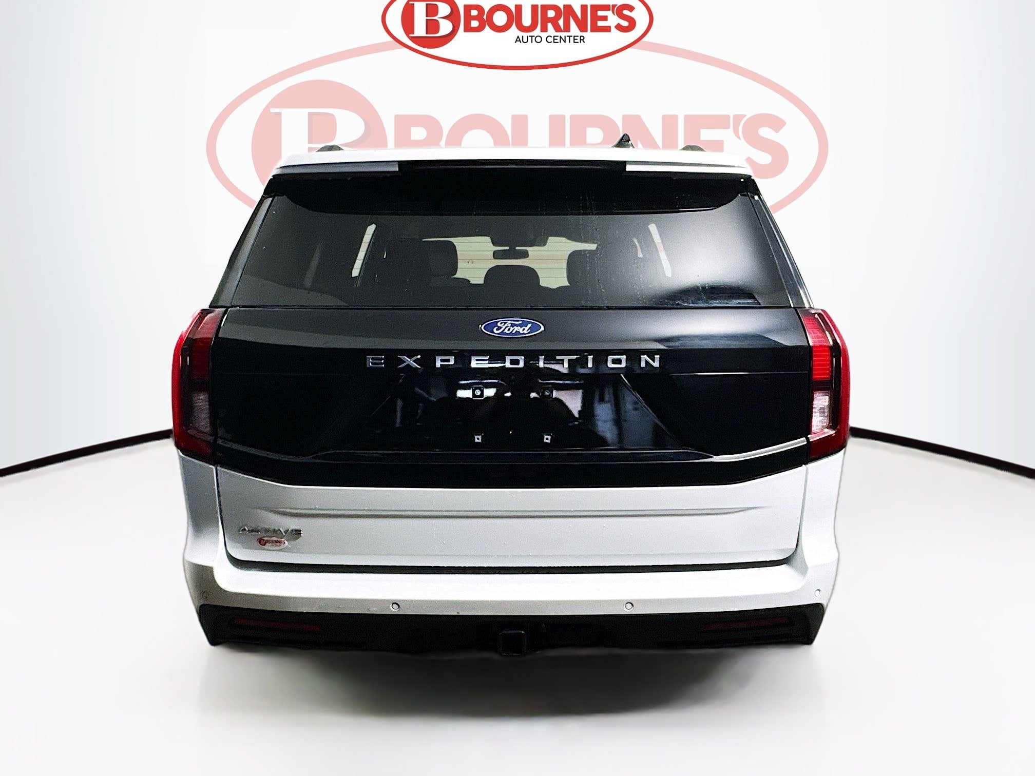 Used 2025 Ford Expedition Active AWD/4WD image 8