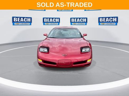 Used 2004 Chevrolet Corvette Coupe w/ Roof Package RWD image 3