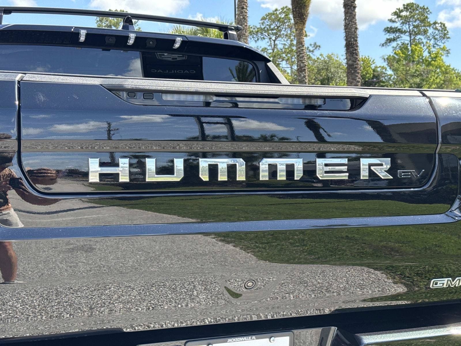 Used 2025 GMC Hummer EV 3X w/ LPO, Roof Cross Rail Package AWD/4WD image 10