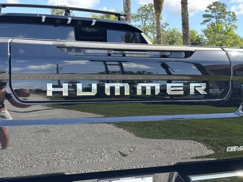 Used 2025 GMC Hummer EV 3X w/ LPO, Roof Cross Rail Package AWD/4WD image 10