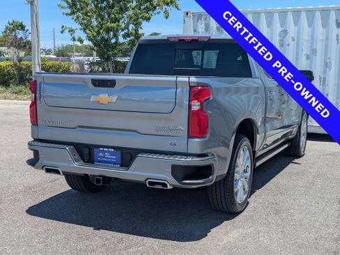 Used 2024 Chevrolet Silverado 1500 High Country w/ Technology Package AWD/4WD image 4