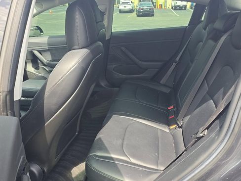 Used 2018 Tesla Model 3 Long Range RWD image 14