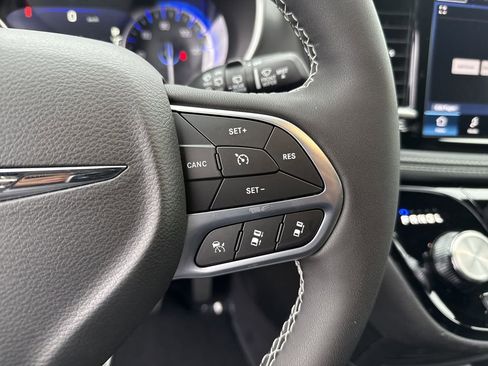 New 2026 Chrysler Pacifica Select image 29