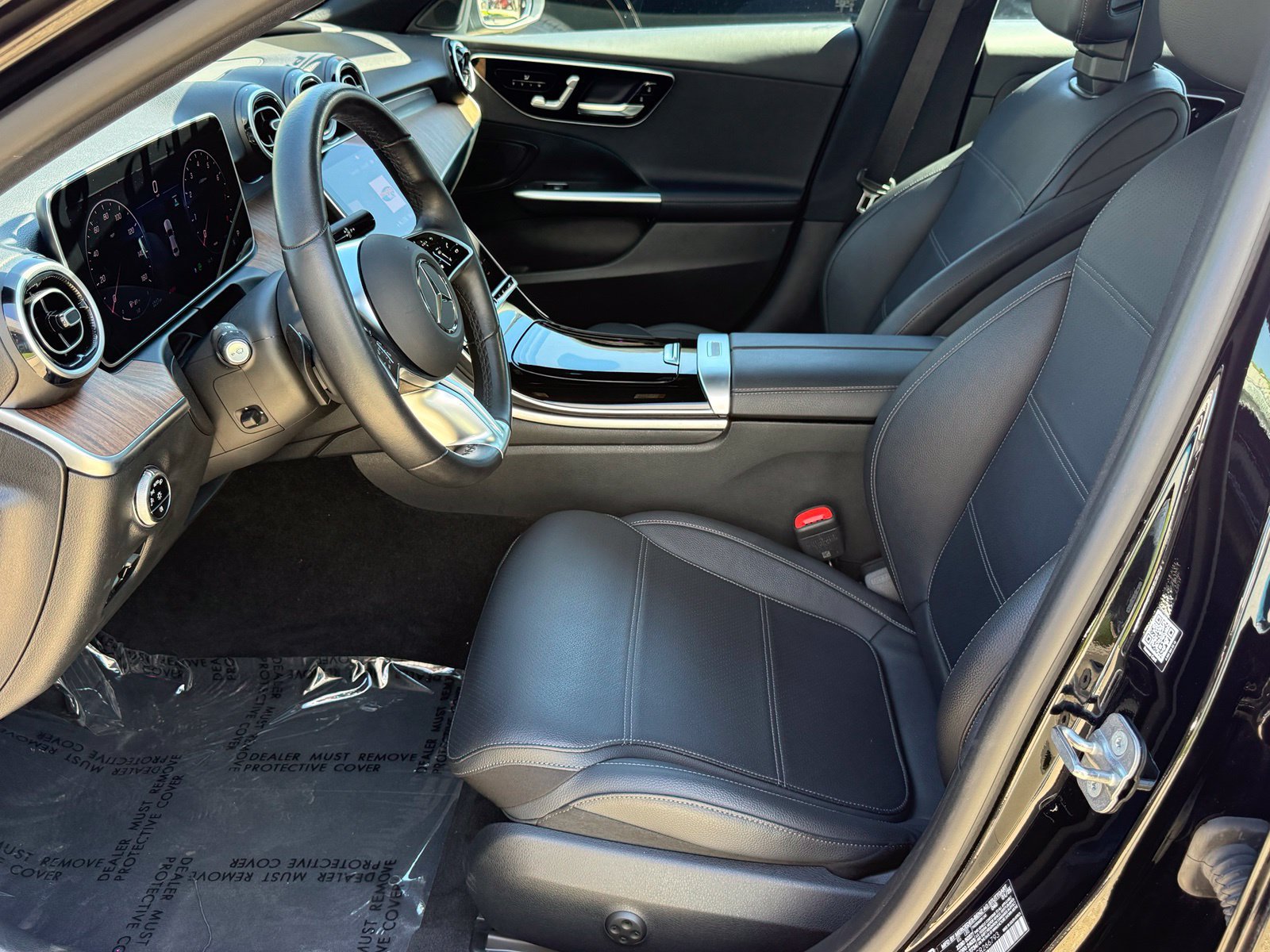 Used 2025 Mercedes-Benz C 300 Sedan image 25