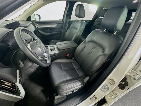 Used 2024 MAZDA CX-90 Plug-In Hybrid w/ Preferred AWD/4WD image 13