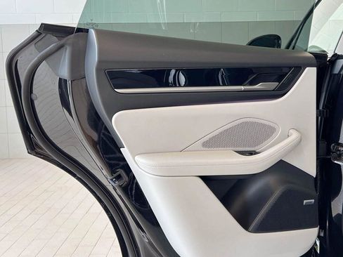 New 2025 Porsche Macan 4 Electric image 79