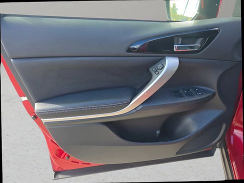 Used 2024 Mitsubishi Eclipse Cross SEL image 9