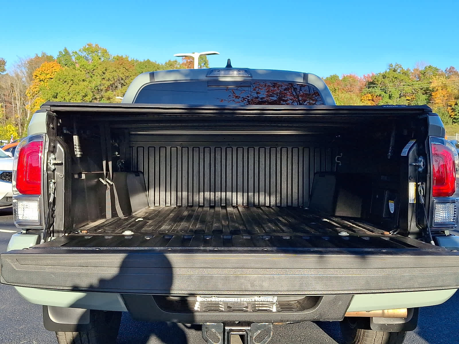 Used 2022 Toyota Tacoma TRD Sport AWD/4WD image 32