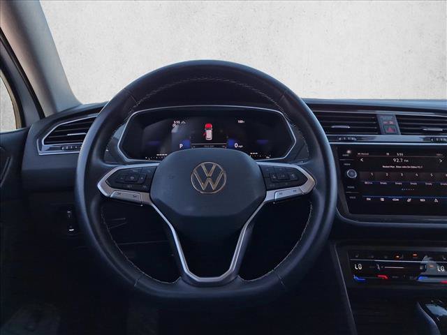 Used 2024 Volkswagen Tiguan SE AWD/4WD image 14