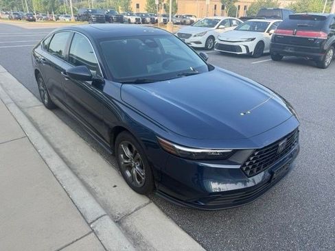 Used 2024 Honda Accord EX image 4