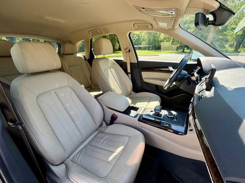 Used 2019 Audi Q5 2.0T Premium AWD/4WD image 20