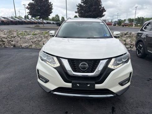Used 2018 Nissan Rogue SL w/ Premium Package AWD/4WD image 2