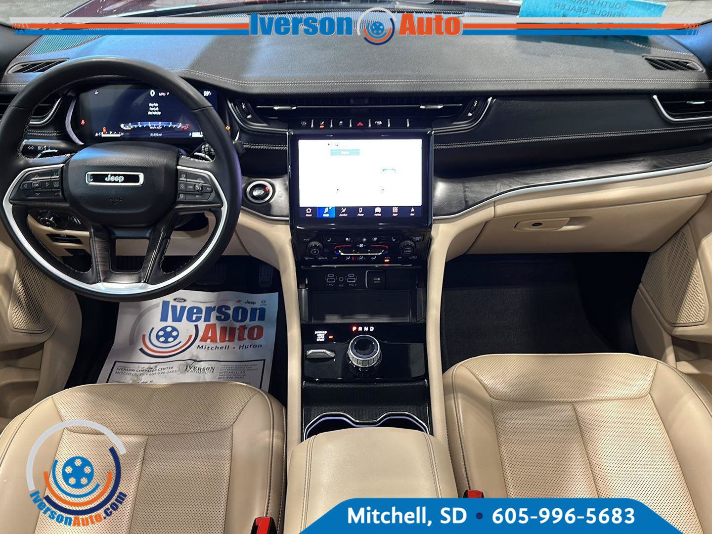 Used 2025 Jeep Grand Cherokee Limited w/ Luxury Tech Group II AWD/4WD image 27