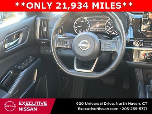 Certified 2024 Nissan Pathfinder SL w/ Cargo Package image 25