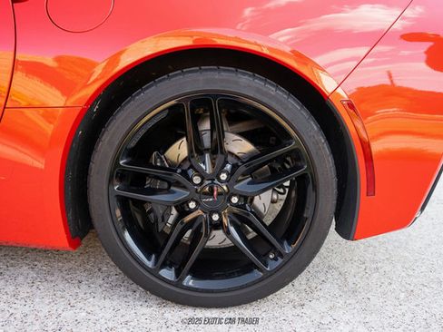 Used 2019 Chevrolet Corvette Stingray Coupe w/ Carbon Flash Badge Package image 94