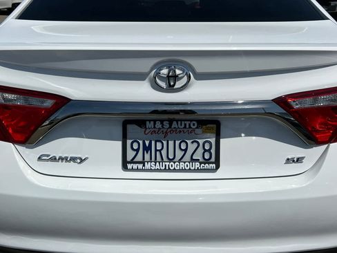 Used 2017 Toyota Camry SE image 19