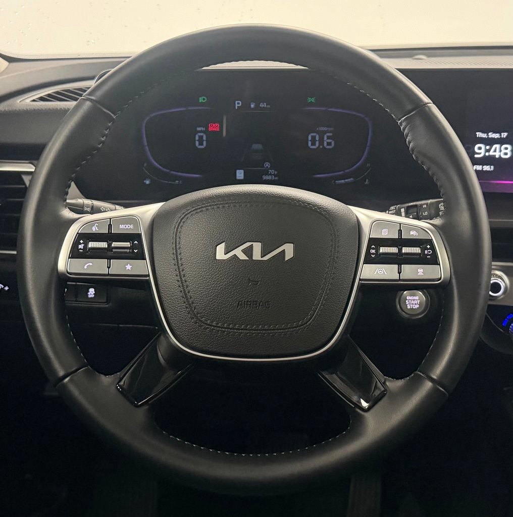 Used 2025 Kia Telluride S AWD/4WD image 16