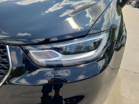 New 2025 Chrysler Pacifica Select image 26