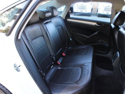 Used 2013 Volkswagen Passat 2.5 SE image 13