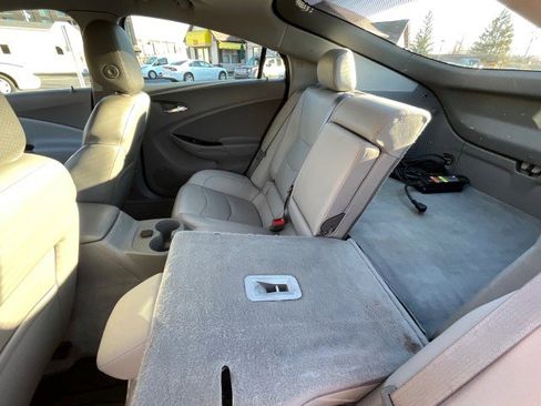 Used 2017 Chevrolet Volt LT w/ Comfort Package image 19