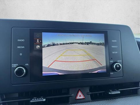 Used 2025 Kia Sportage LX image 18