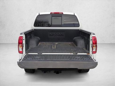 Used 2019 Nissan Frontier SV image 9