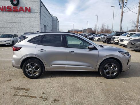 Used 2024 Ford Escape ST-Line image 11