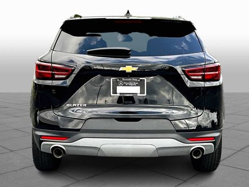 Used 2023 Chevrolet Blazer LT w/ Convenience Package FWD image 5