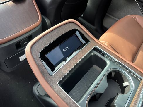 New 2026 Lincoln Navigator Reserve AWD/4WD image 33