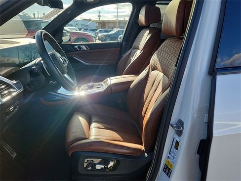 Used 2023 BMW X7 xDrive40i w/ Executive Package image 13