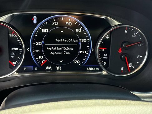 Used 2023 Chevrolet Traverse Premier w/ Redline Edition FWD image 10