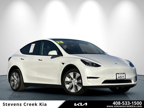 Used 2023 Tesla Model Y Long Range image 1