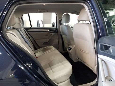 Used 2015 Volkswagen Golf TDI S image 14