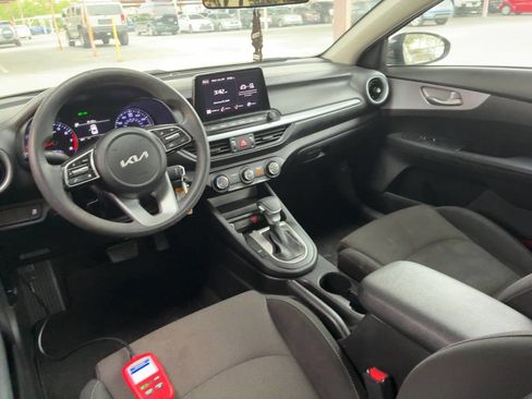 Used 2024 Kia Forte LXS image 5