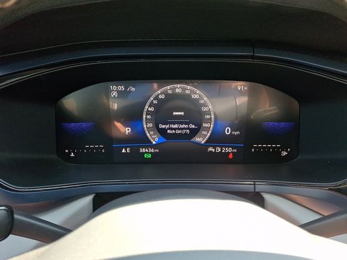 Certified 2023 Volkswagen Taos SE w/ Panoramic Sunroof Package AWD/4WD image 20