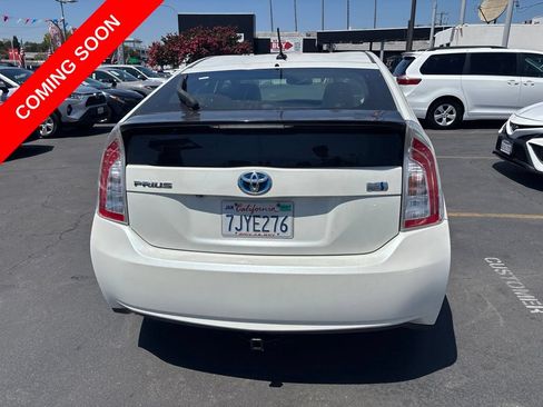 Used 2015 Toyota Prius Five FWD image 5
