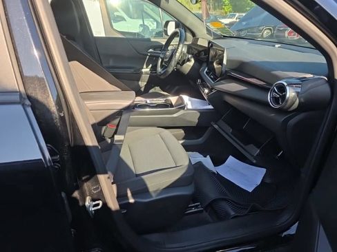 Used 2025 Chevrolet Equinox LT AWD/4WD image 15