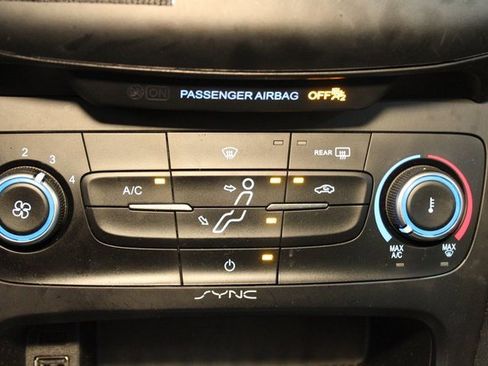 Used 2018 Ford Focus SE image 21