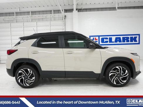 New 2026 Chevrolet TrailBlazer RS w/ Convenience Package FWD image 4