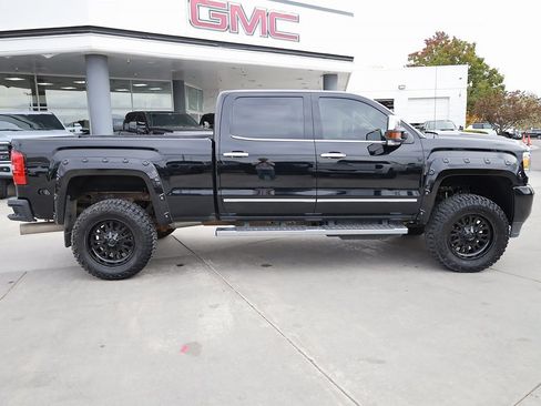 Used 2019 GMC Sierra 2500 Denali image 7